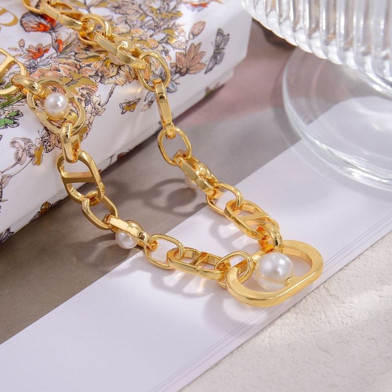 chr1st1an D10r necklaces